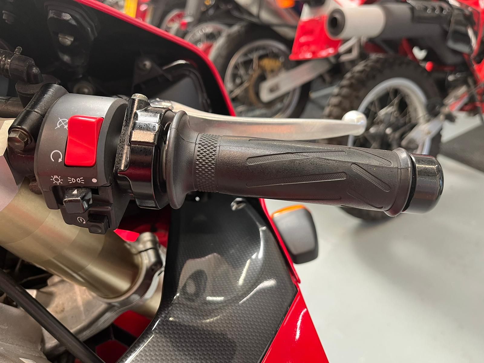 YZF - 1000R "R1" Thunderace (998cc) 1999