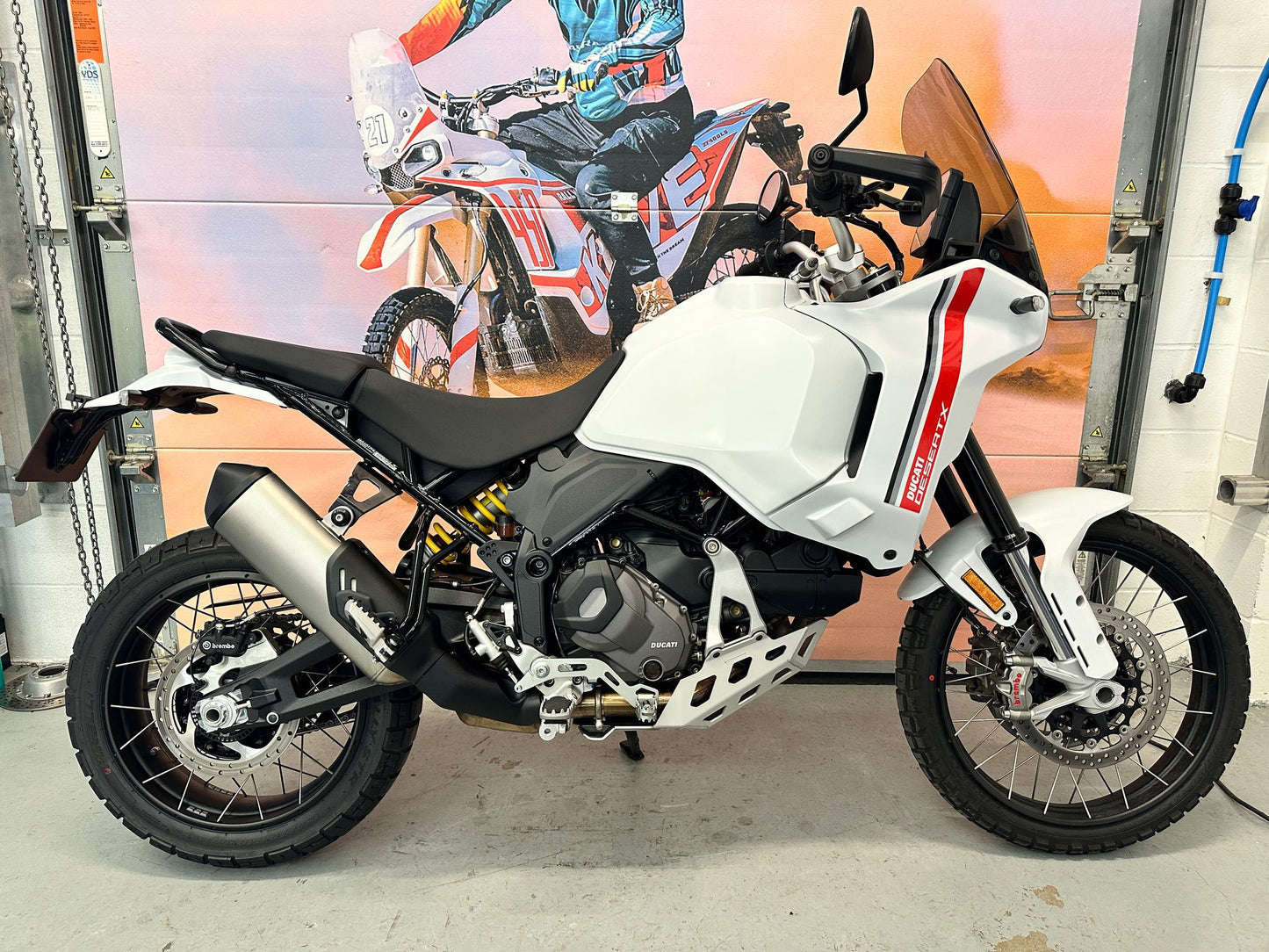 Desert X (937cc) 2022