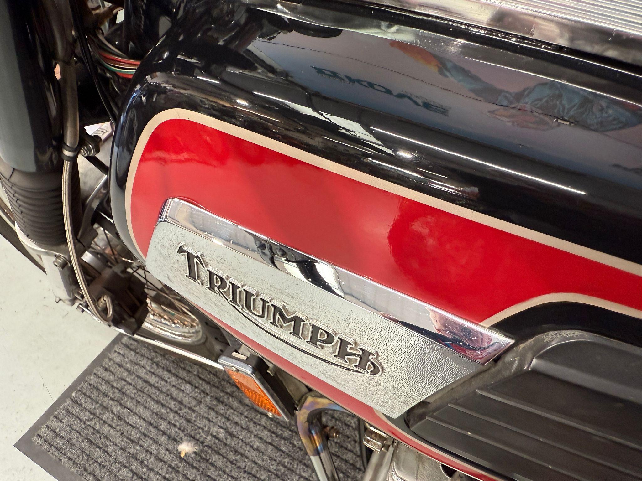 Trident 750 (741cc) 1976