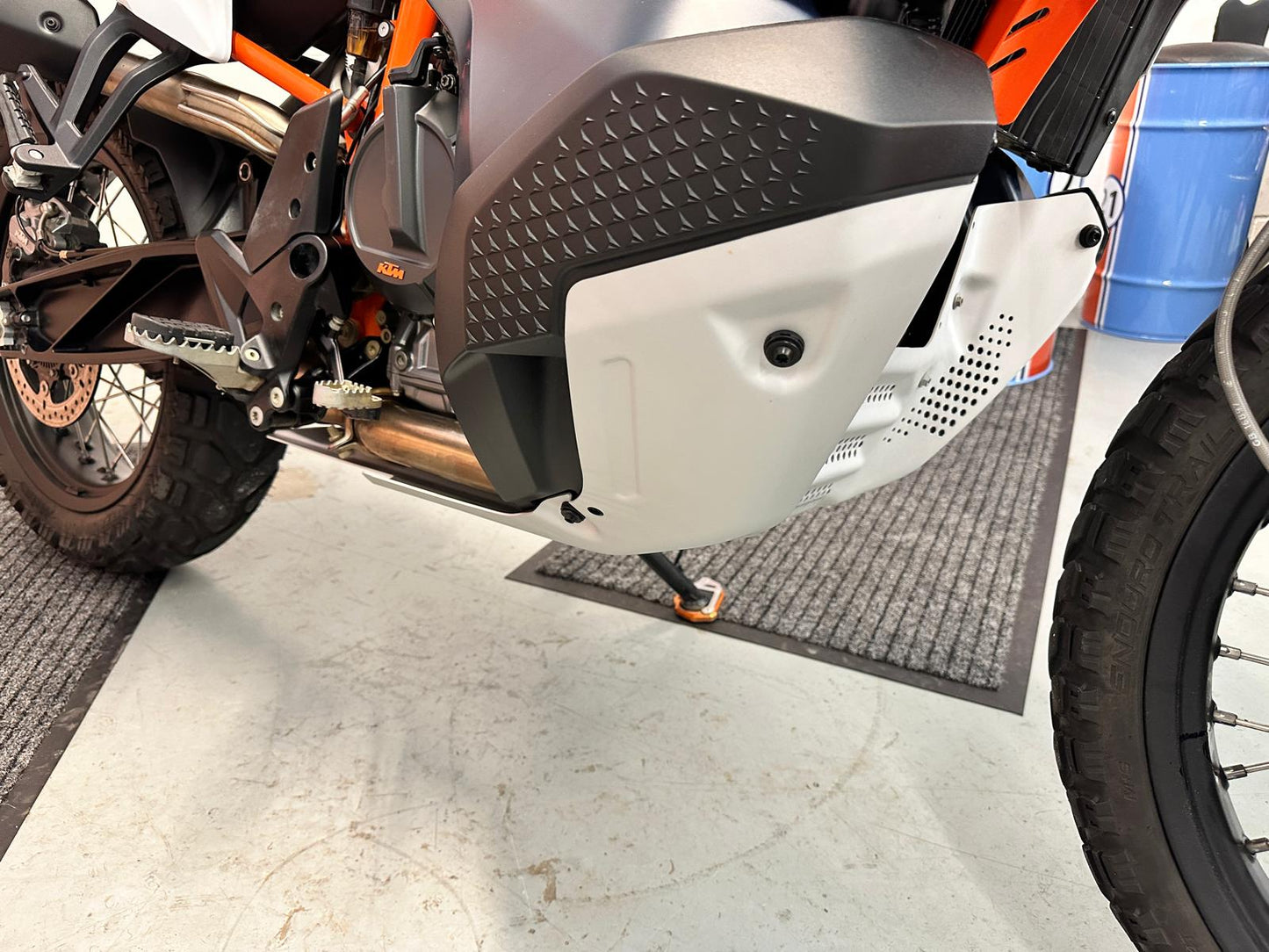 890 Adventure R (889cc) 2023