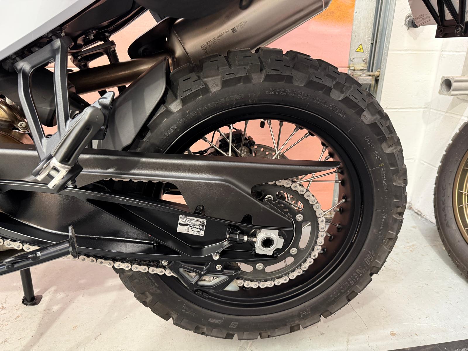 Norden 901 (889cc) 2025