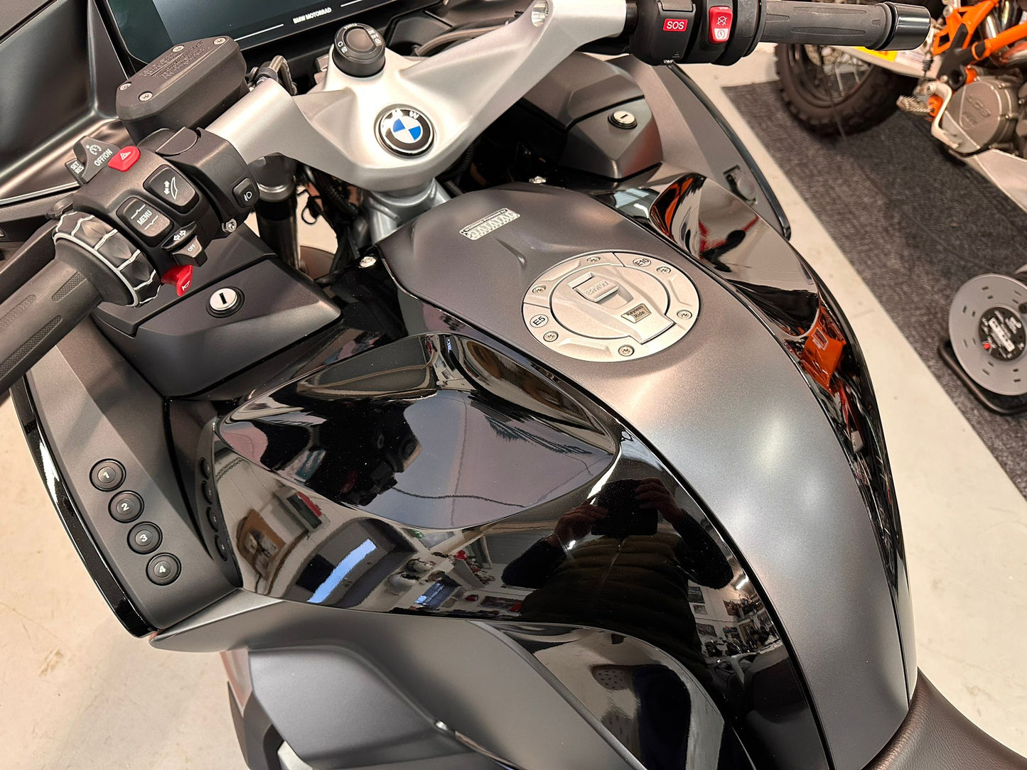 R1250 RT LE Triple Black (1254cc) 2023