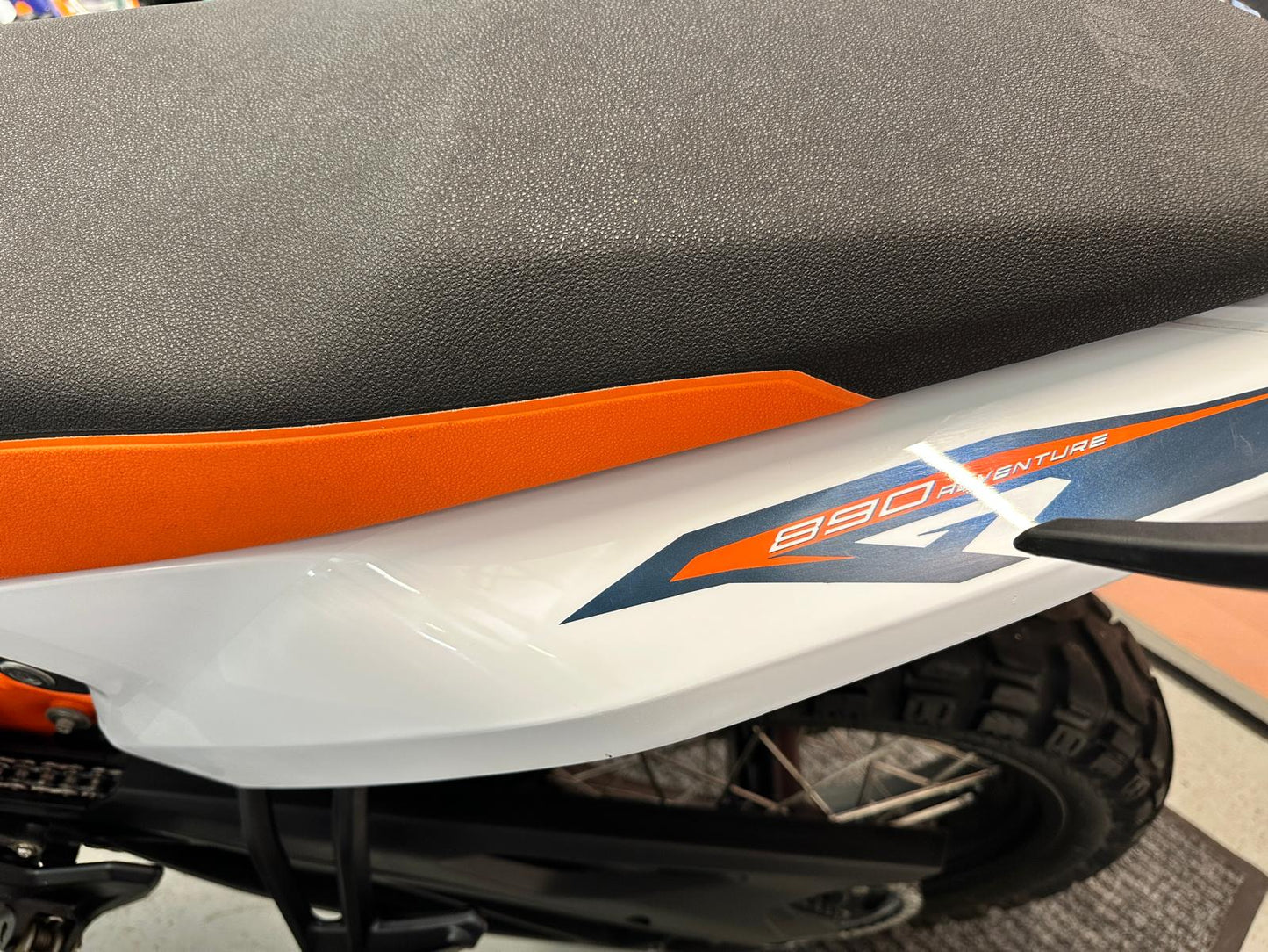 890 Adventure R (889cc) 2023