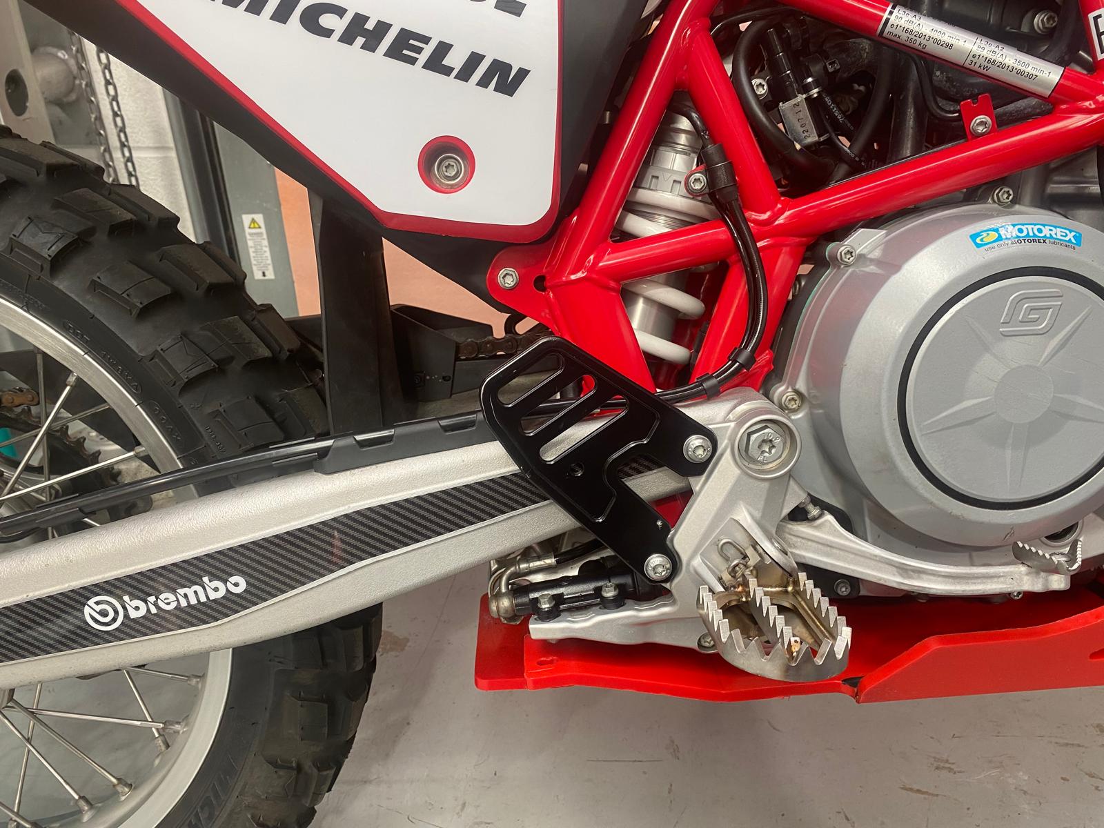 ES 700 Enduro (692cc) 2024