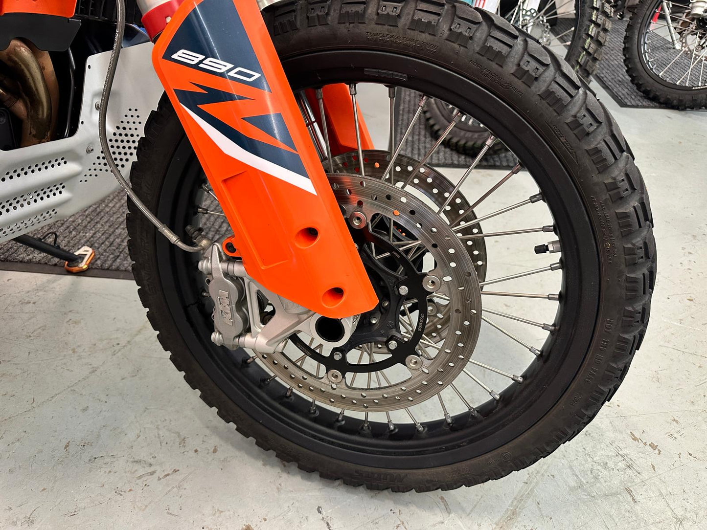890 Adventure R (889cc) 2023