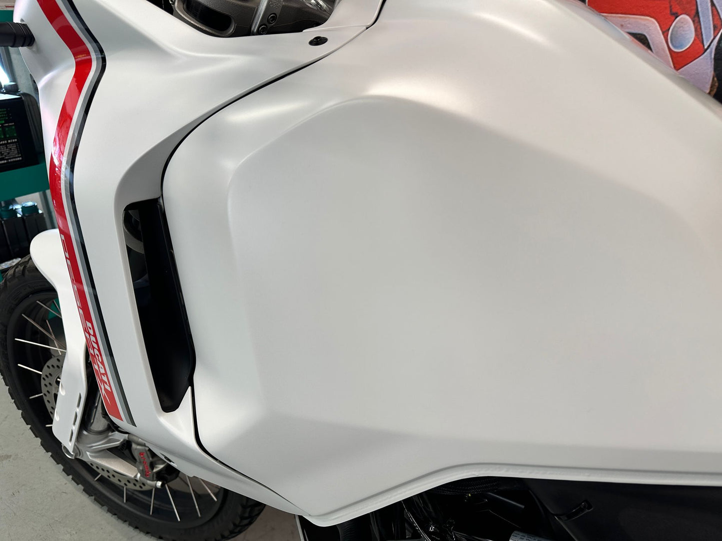 Desert X (937cc) 2022