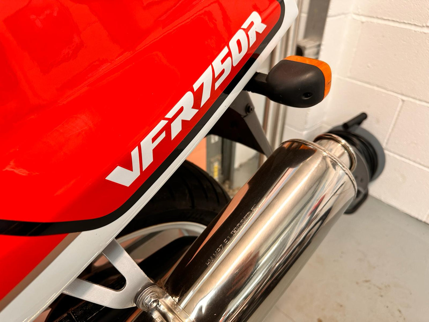 VFR 750 R - RC30 (748cc) 1988