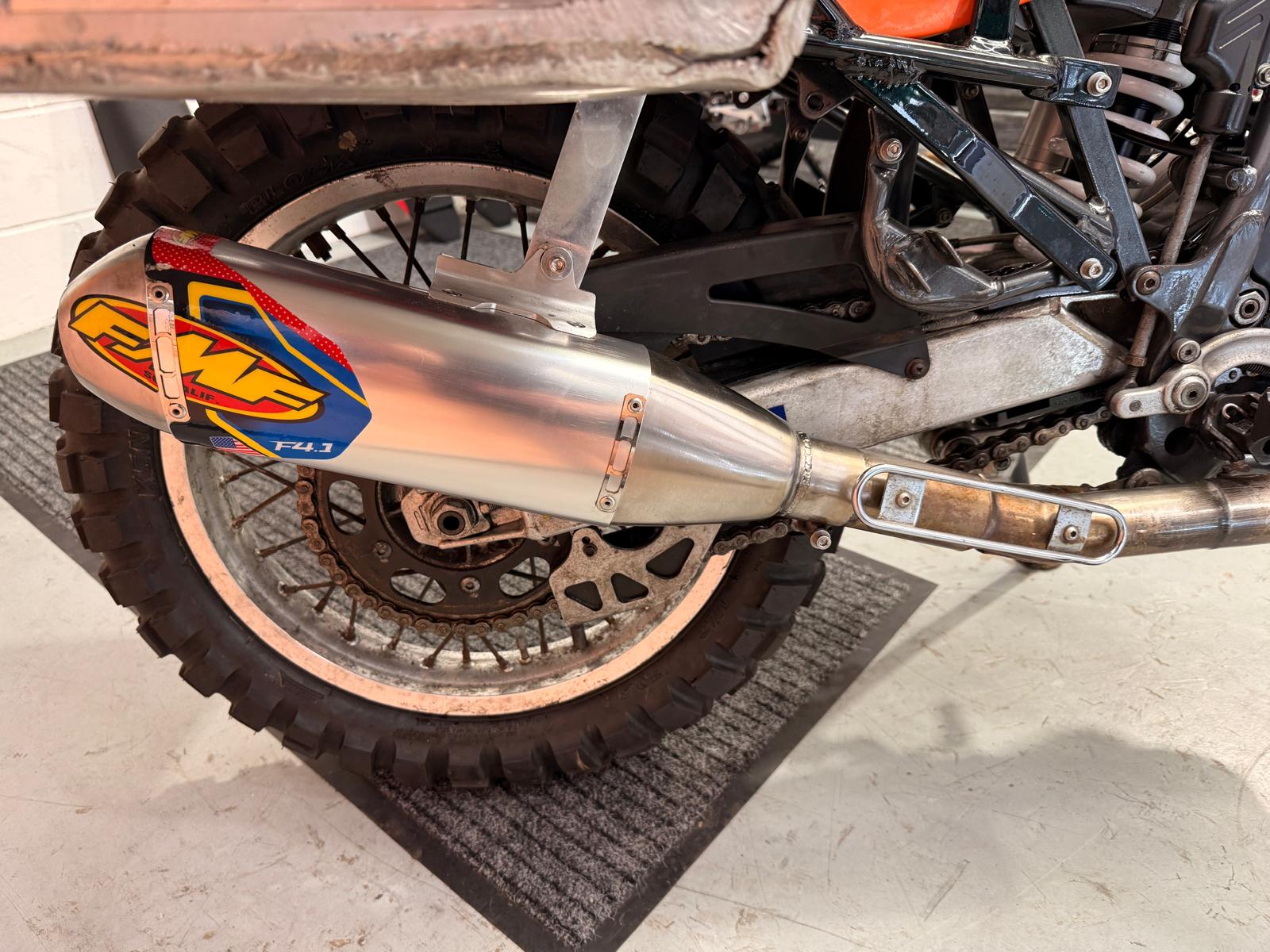 LC4-E 640 Adventure (624cc) 2000