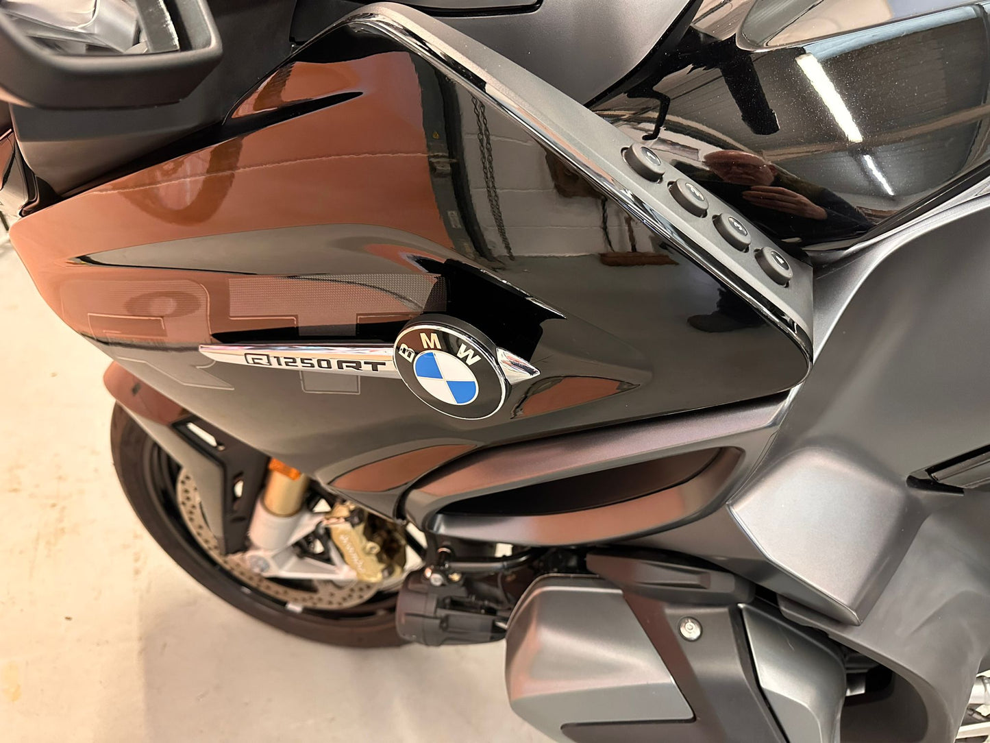 R1250 RT LE Triple Black (1254cc) 2023