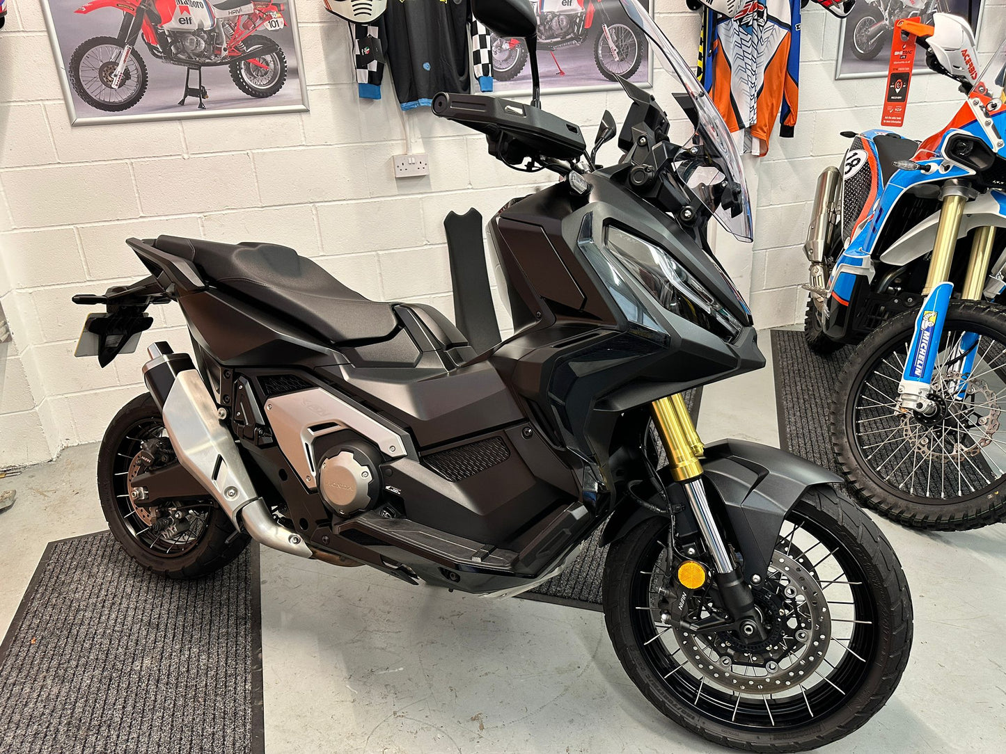 X-ADV 750 (745cc) 2024