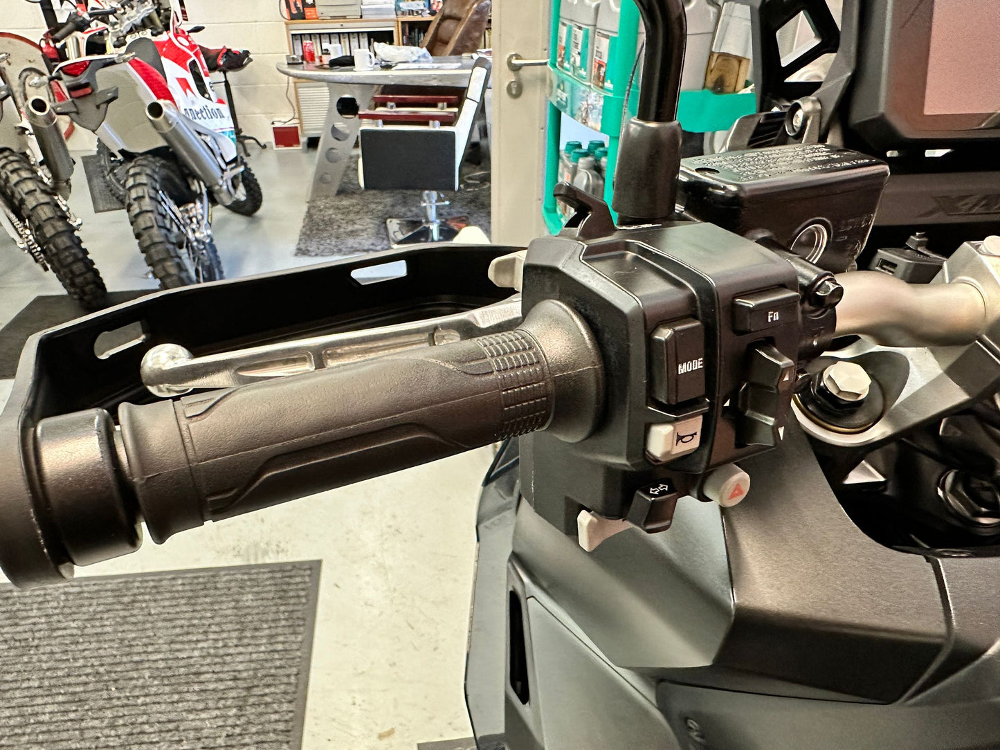 X-ADV 750 (745cc) 2024