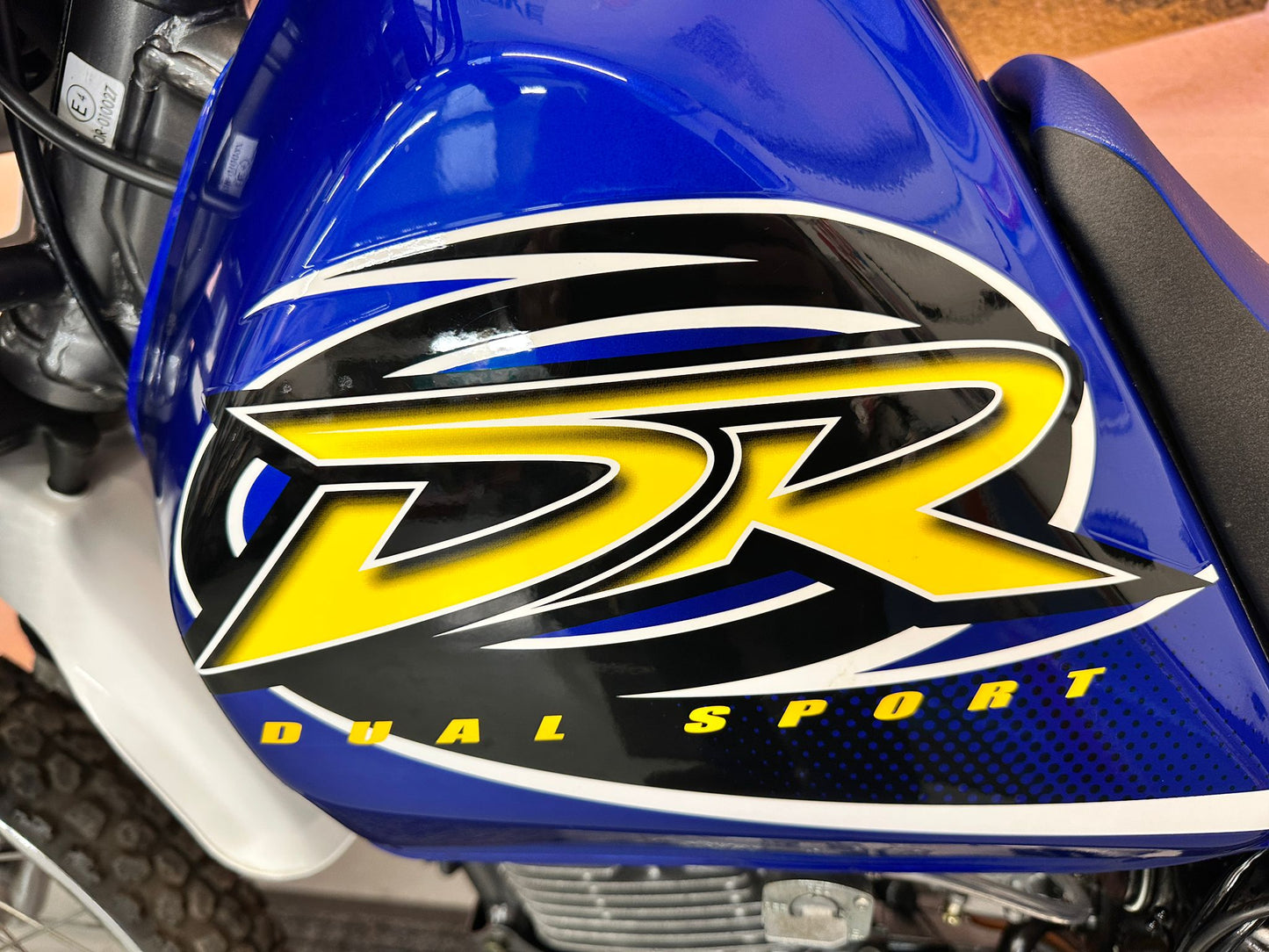 DR 125 Dual Sport (124cc) 2001