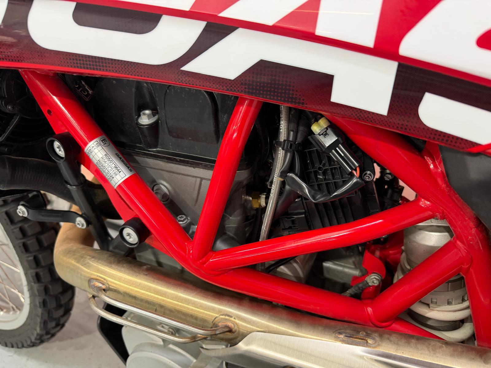 ES 700 Enduro (692cc) 2024