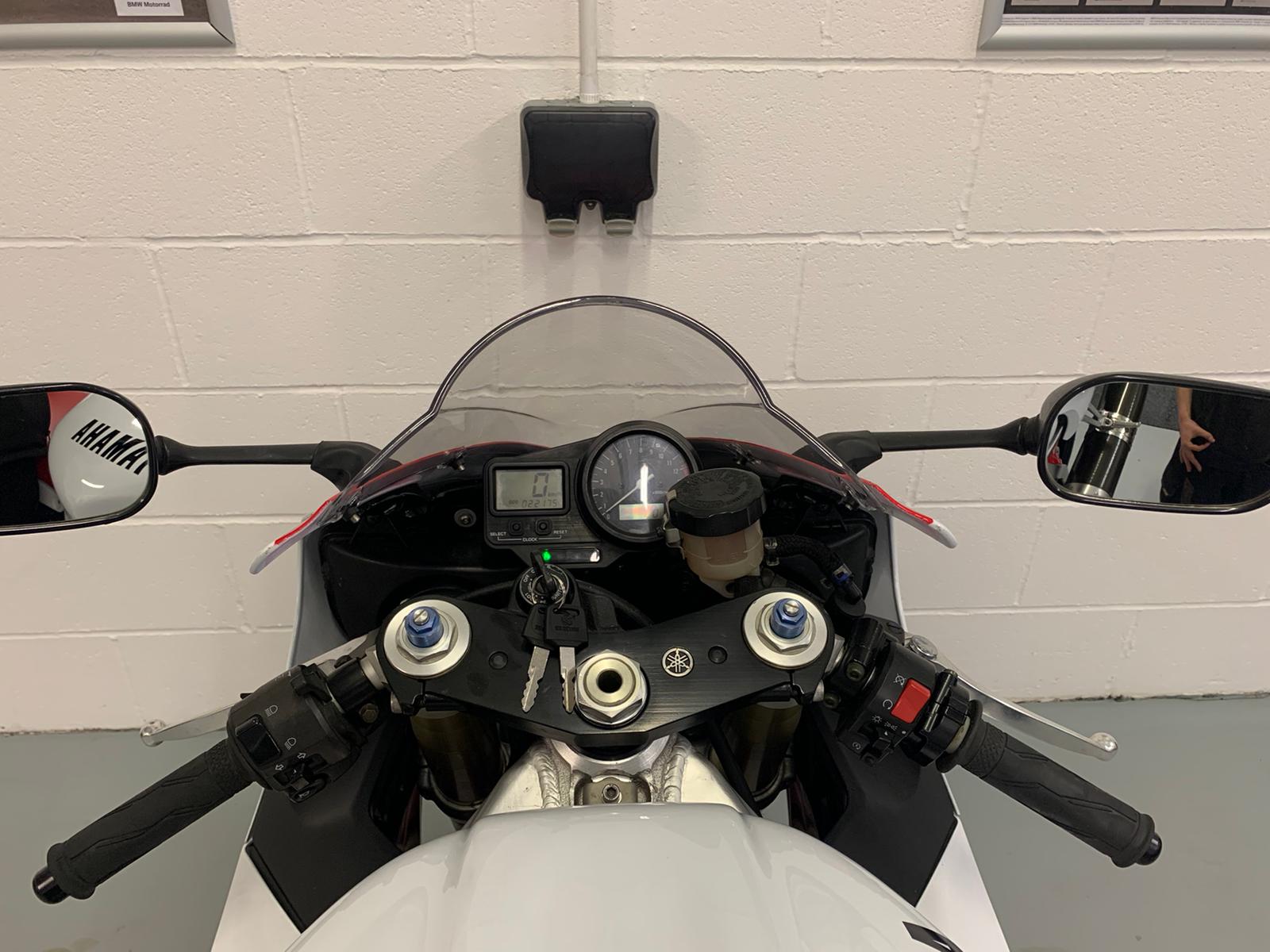 YZF - R1 (998cc) 1998