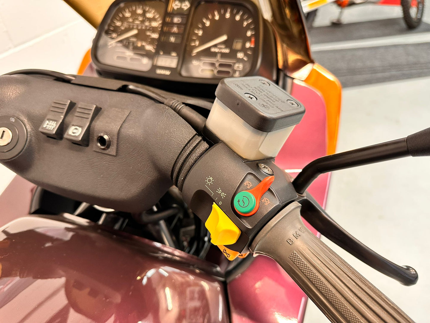 K75S (740cc) 1991
