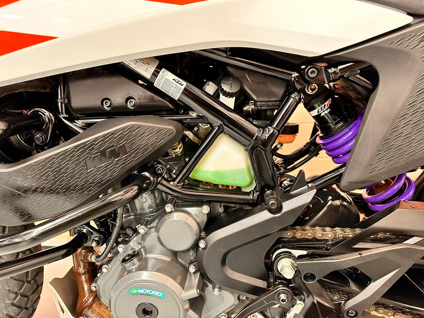 390 Adventure (373 cc) 2020