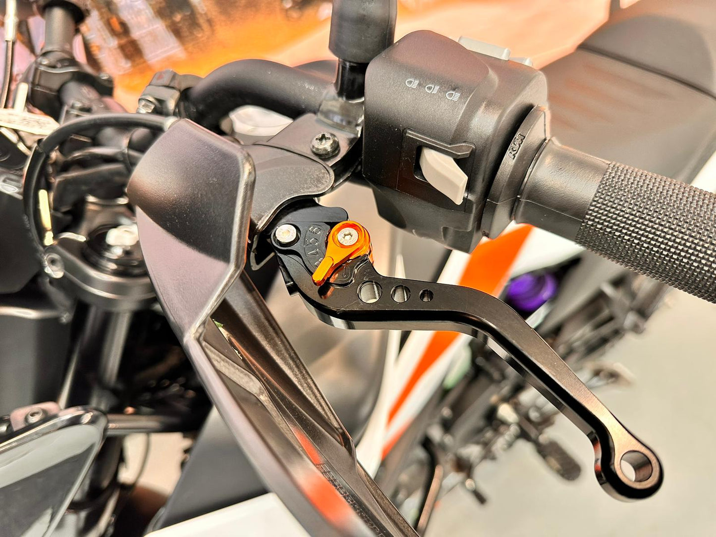 390 Adventure (373 cc) 2020