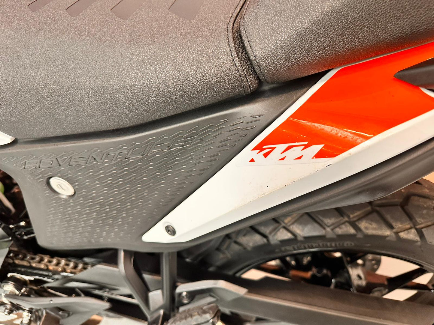 390 Adventure (373 cc) 2020
