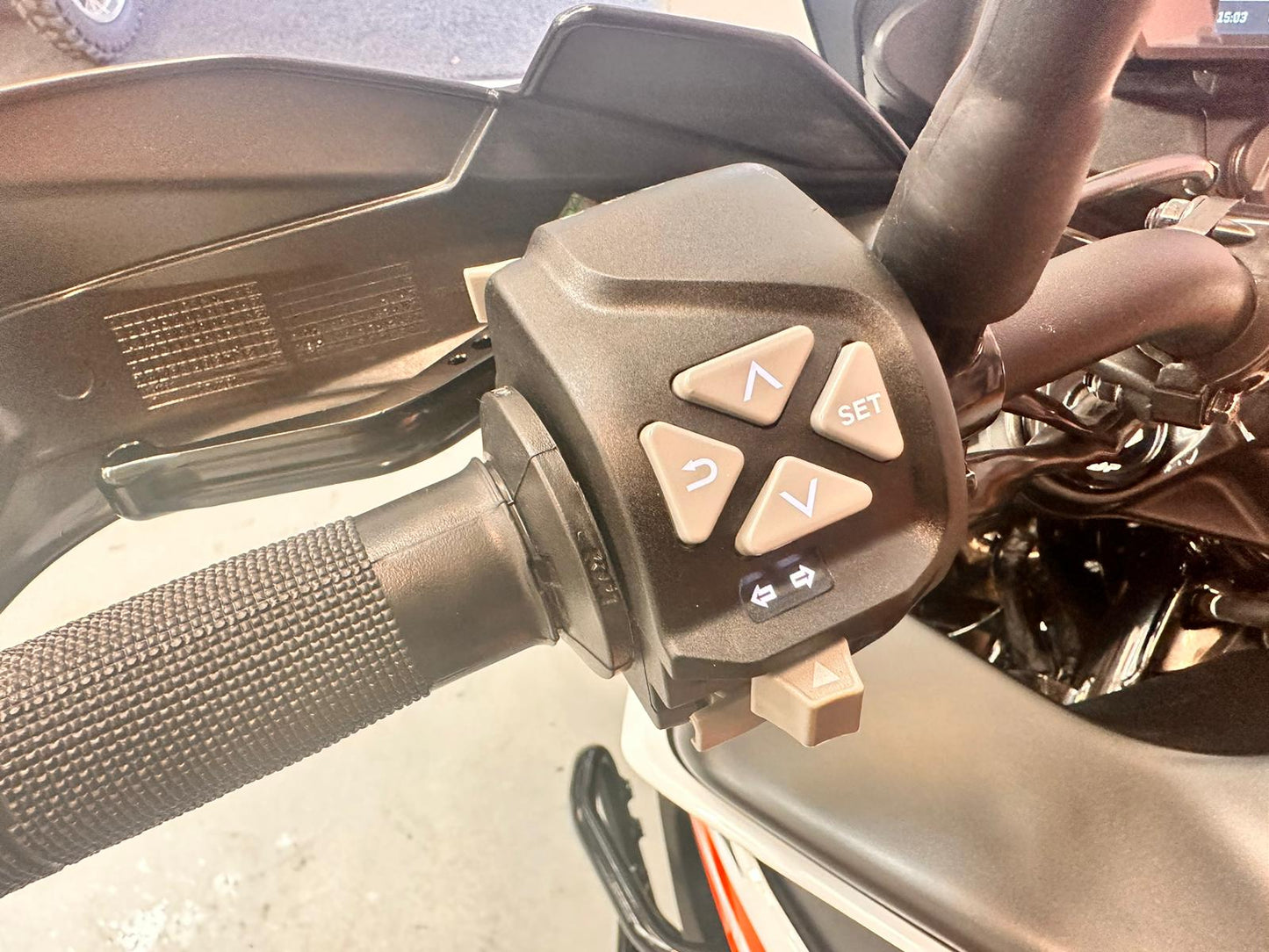 390 Adventure (373 cc) 2020