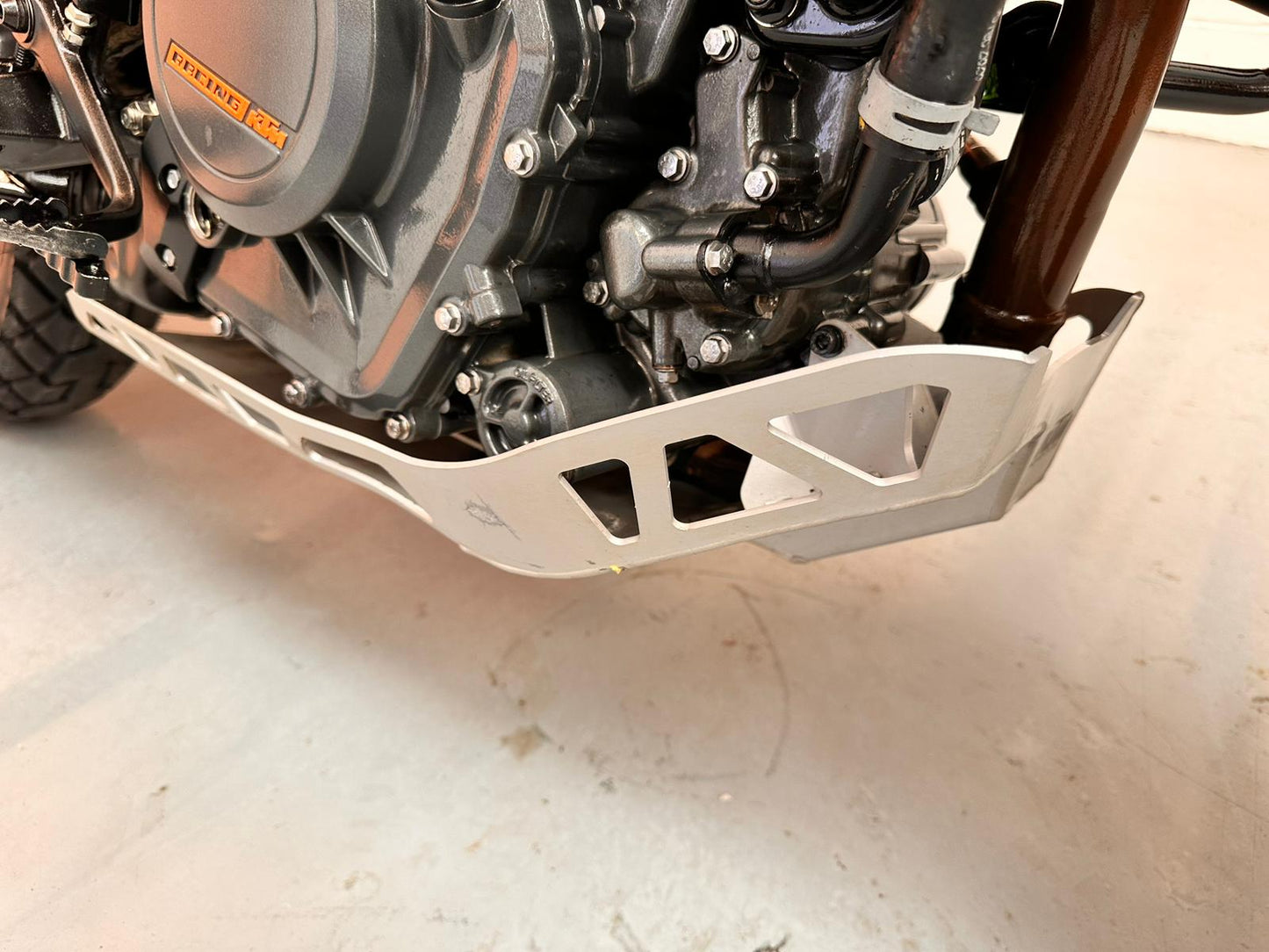 390 Adventure (373 cc) 2020