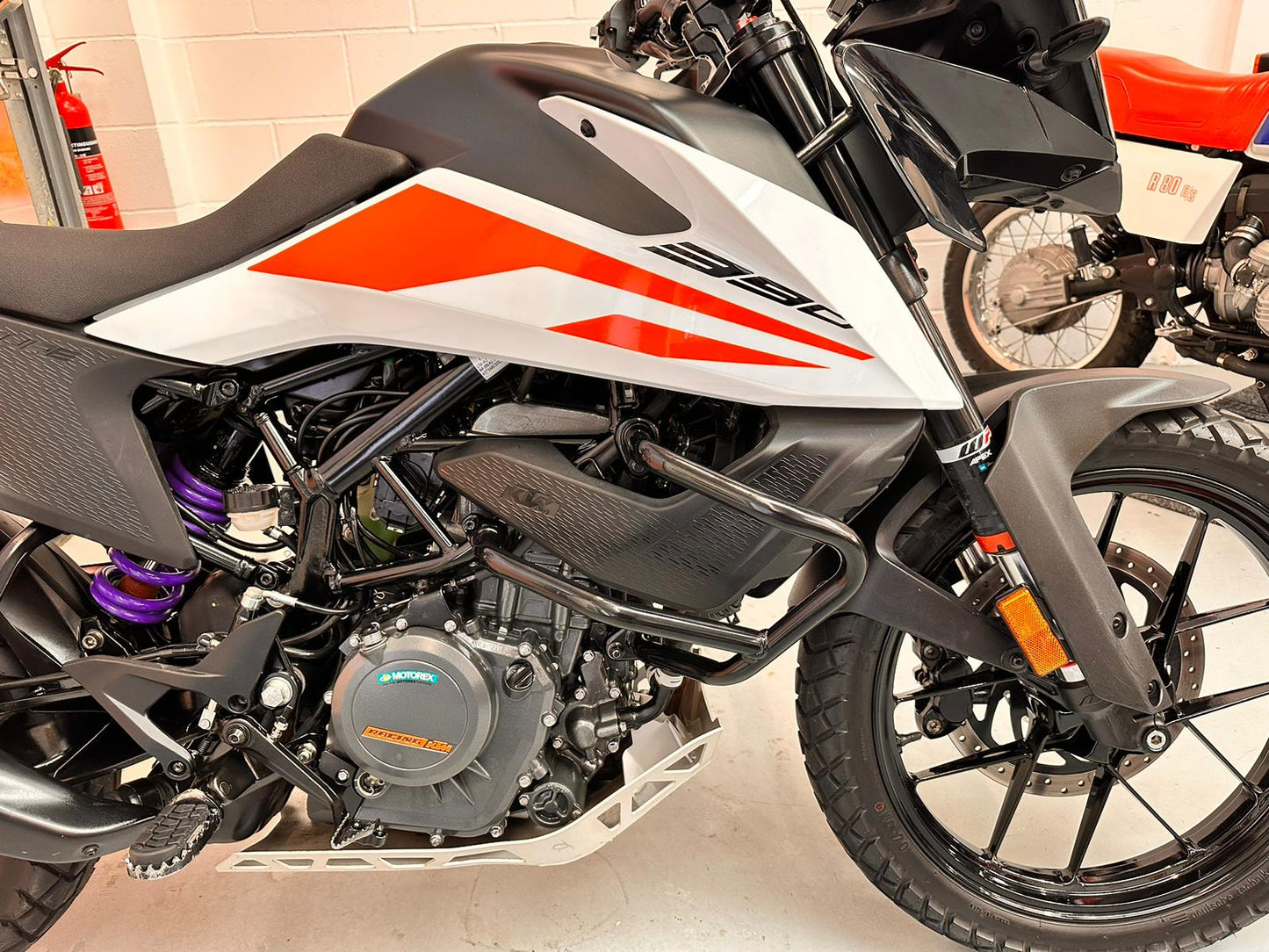 390 Adventure (373 cc) 2020