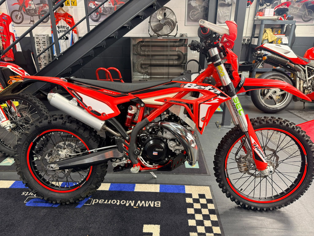 XTRAINER 300 (293cc) 2023