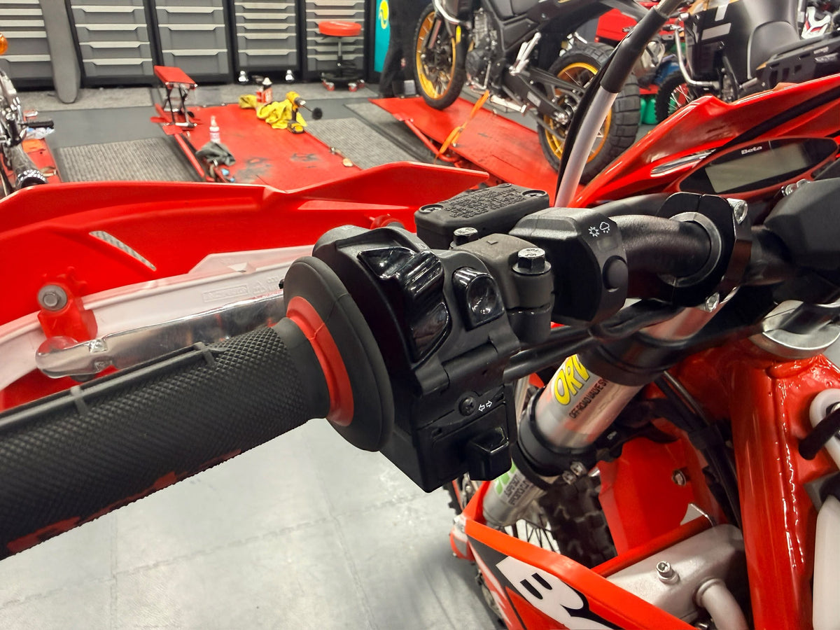 XTRAINER 300 (293cc) 2023