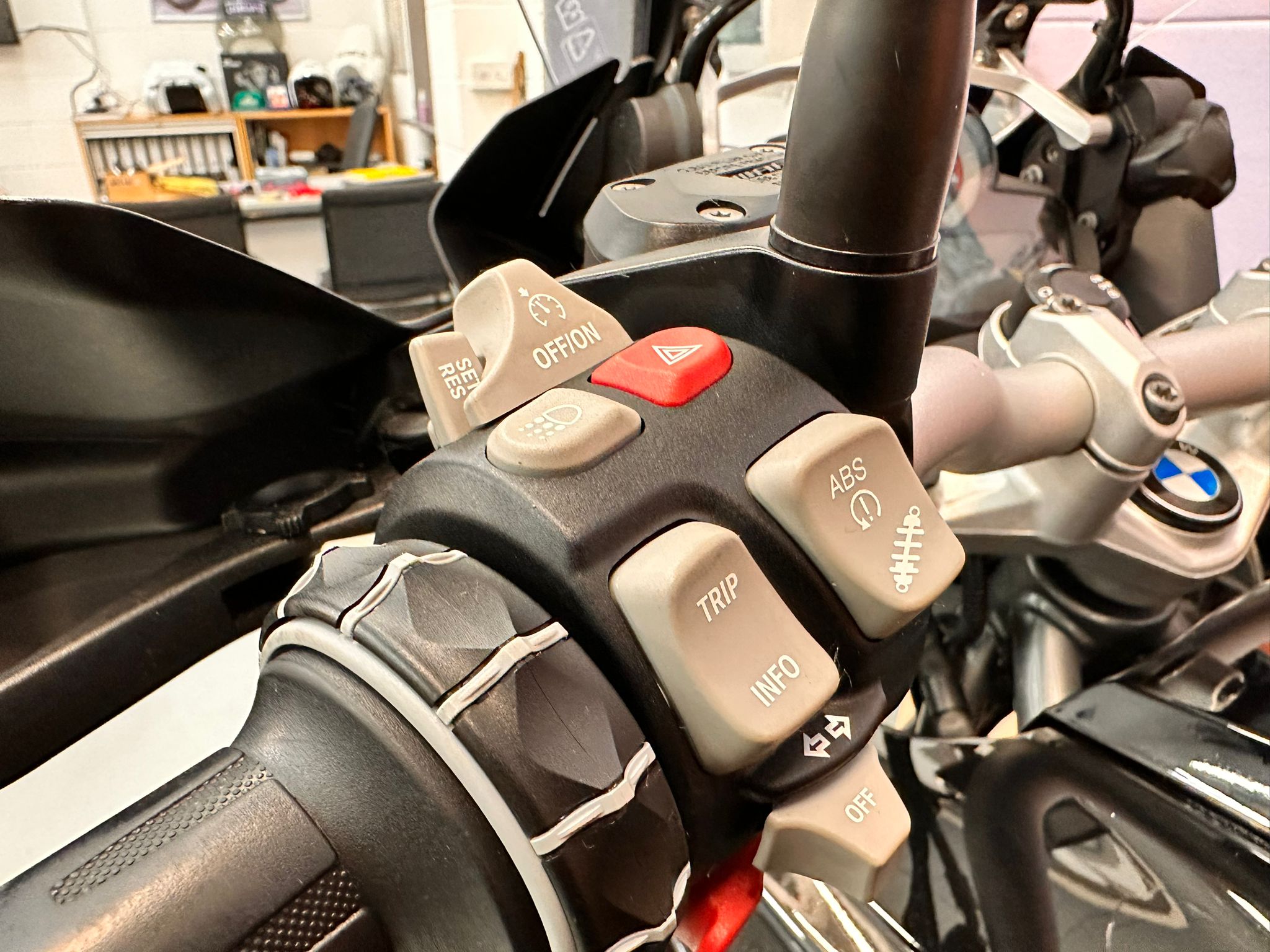R1200 GS TE Triple Black (1170cc) 2016