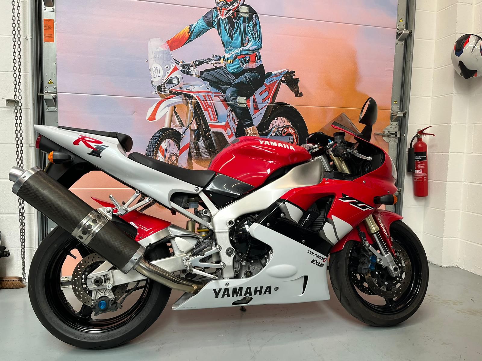 2001 R1 Red Yamaha R1 Bike Red