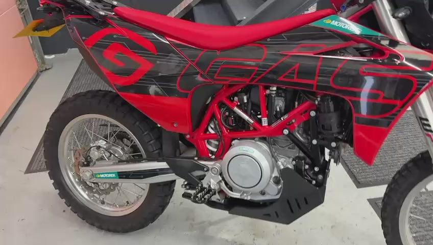 ES 700 Enduro (692cc) 2025