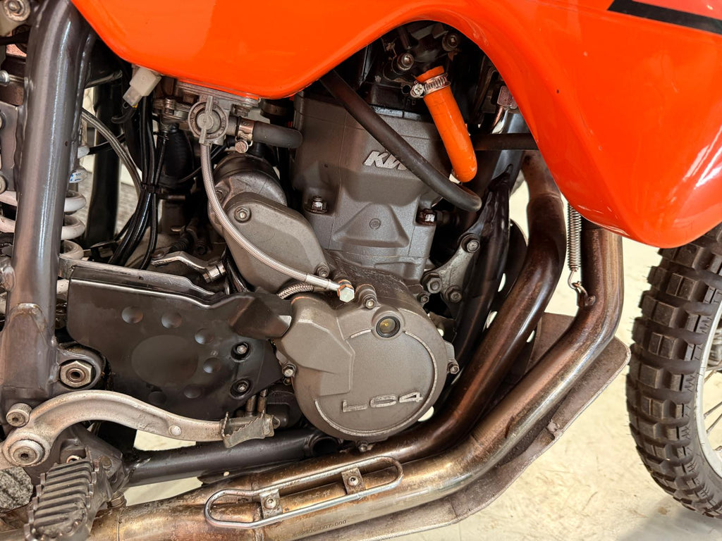 LC4-E 640 Adventure (624cc) 2000