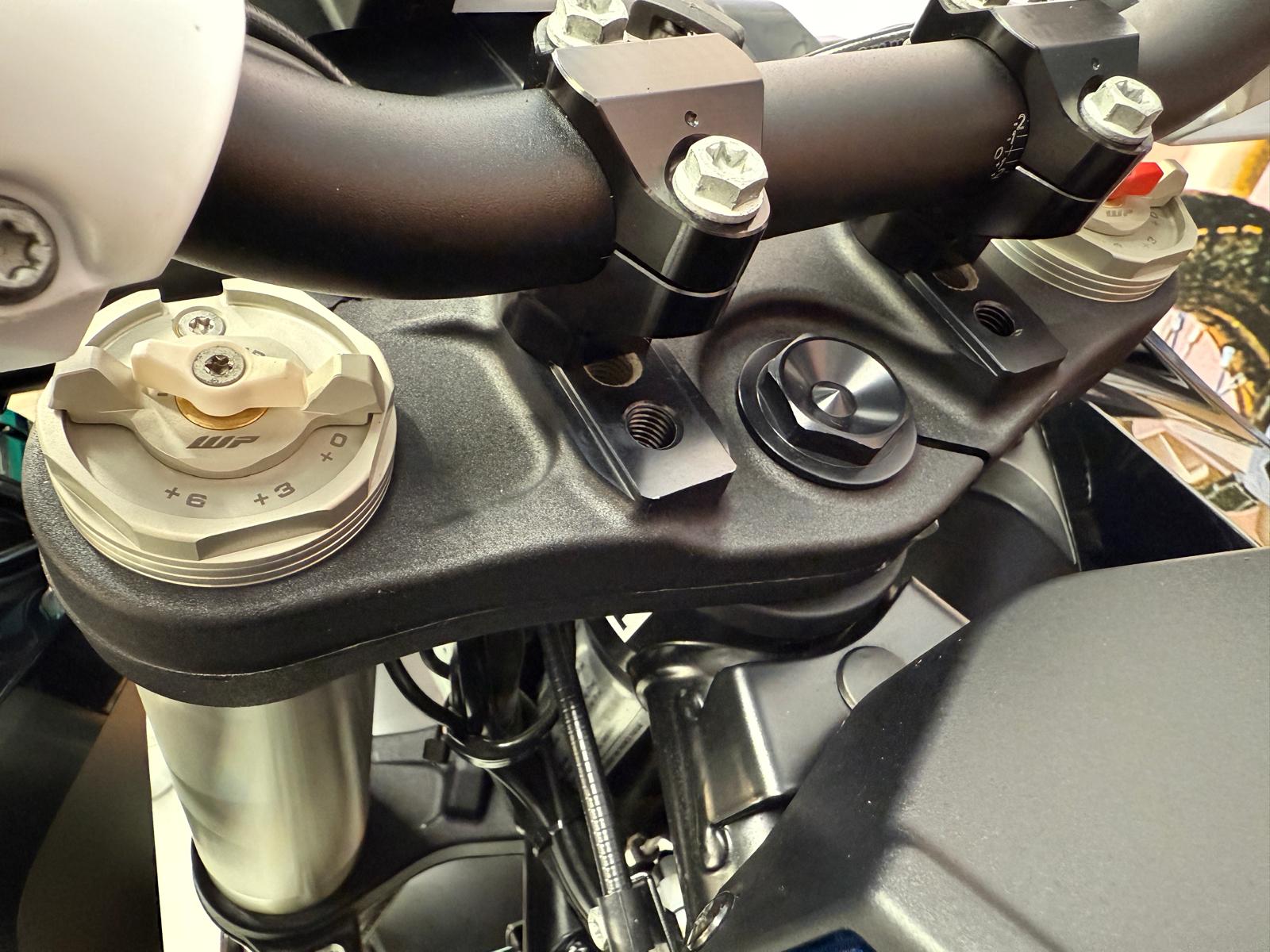 Norden 901 (889cc) 2025