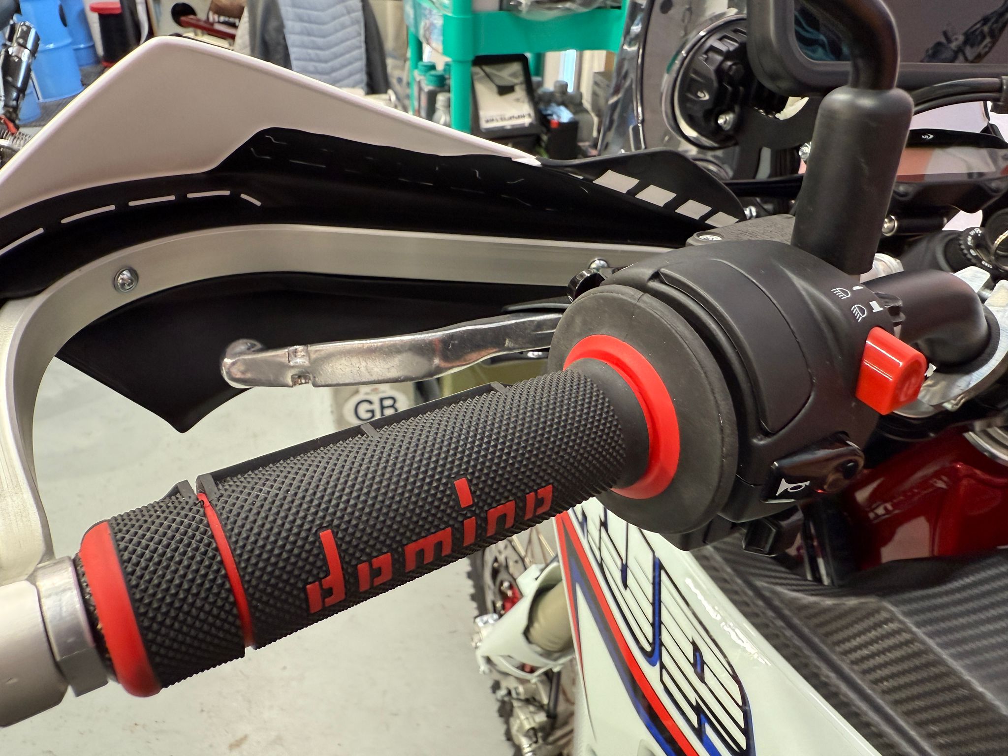 PR7 (650cc) 2025