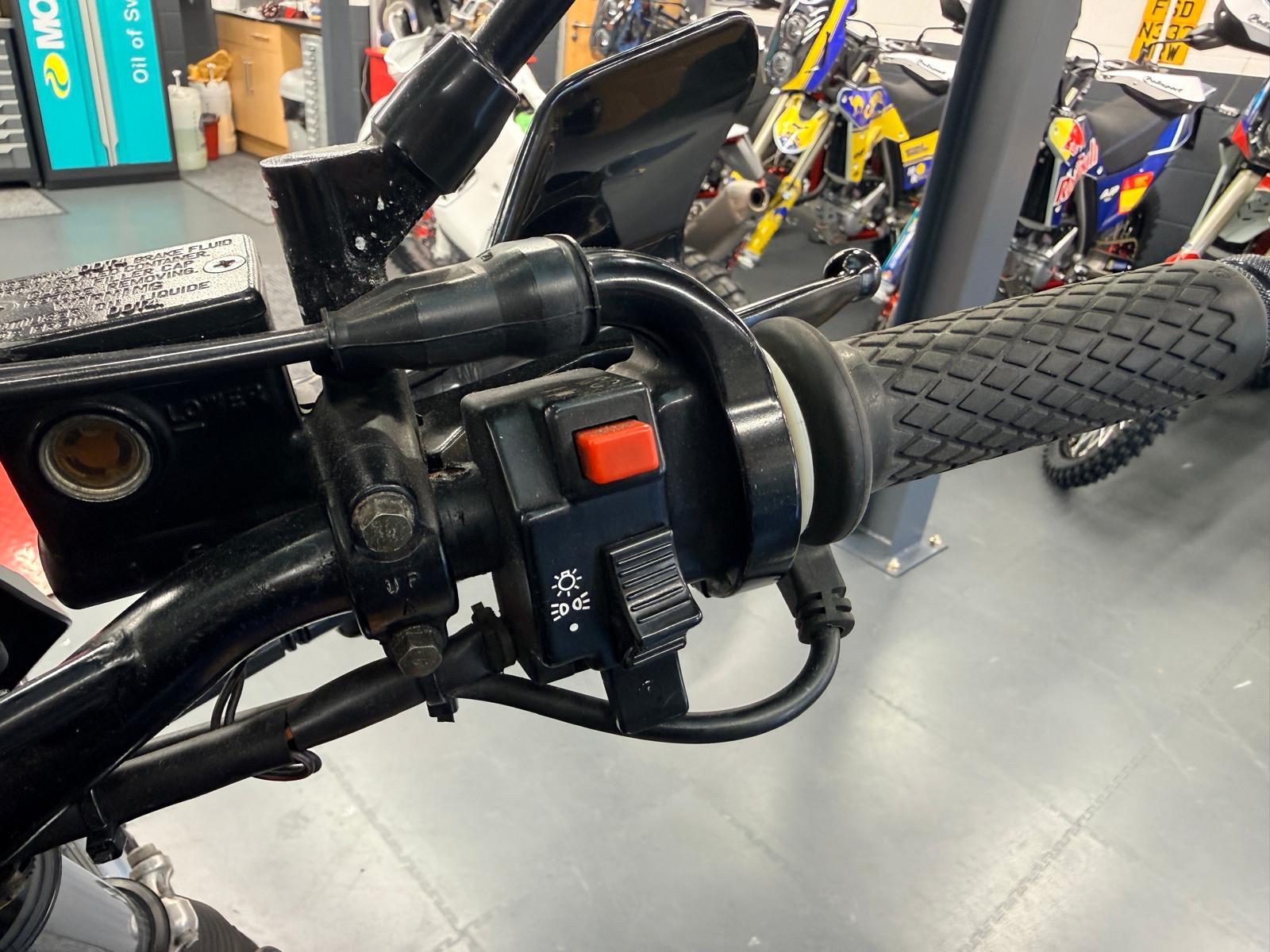 DR650 SE Dual Sport (644cc) 1996