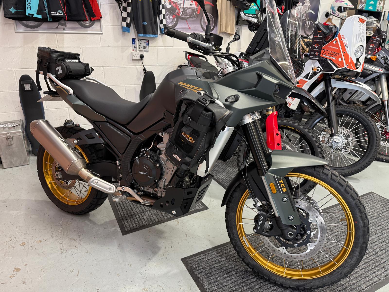 800X Adventure (799cc) 2024
