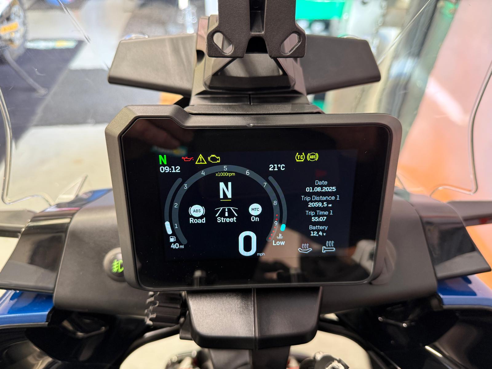 Norden 901 (889cc) 2025