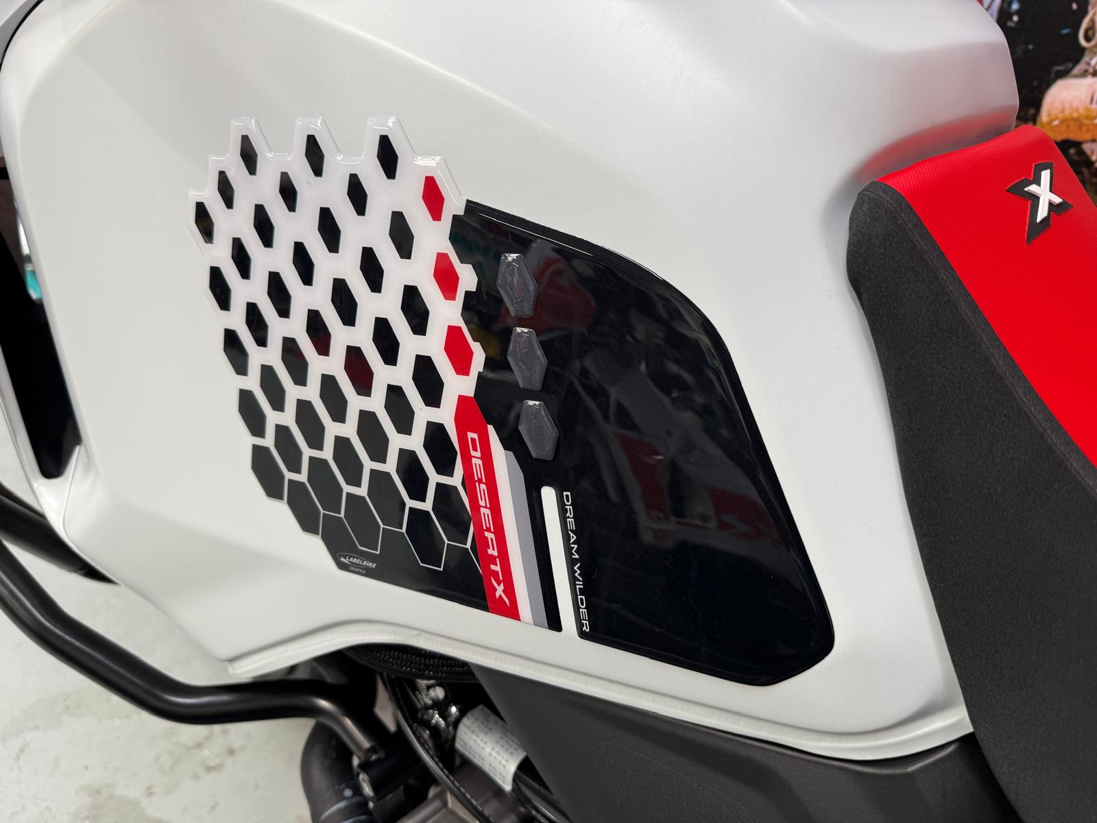 Desert X (937cc) 2023