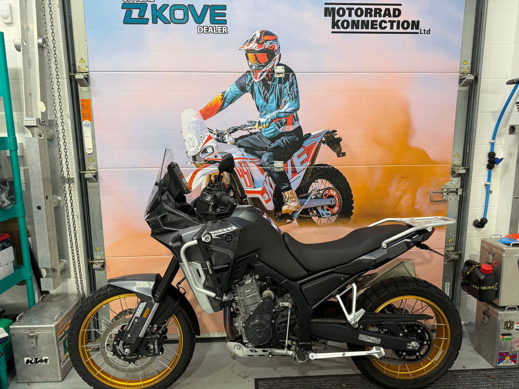 800 X Pro Lightweight (799cc) 2024