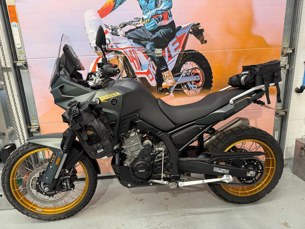 800X Adventure (799cc) 2024