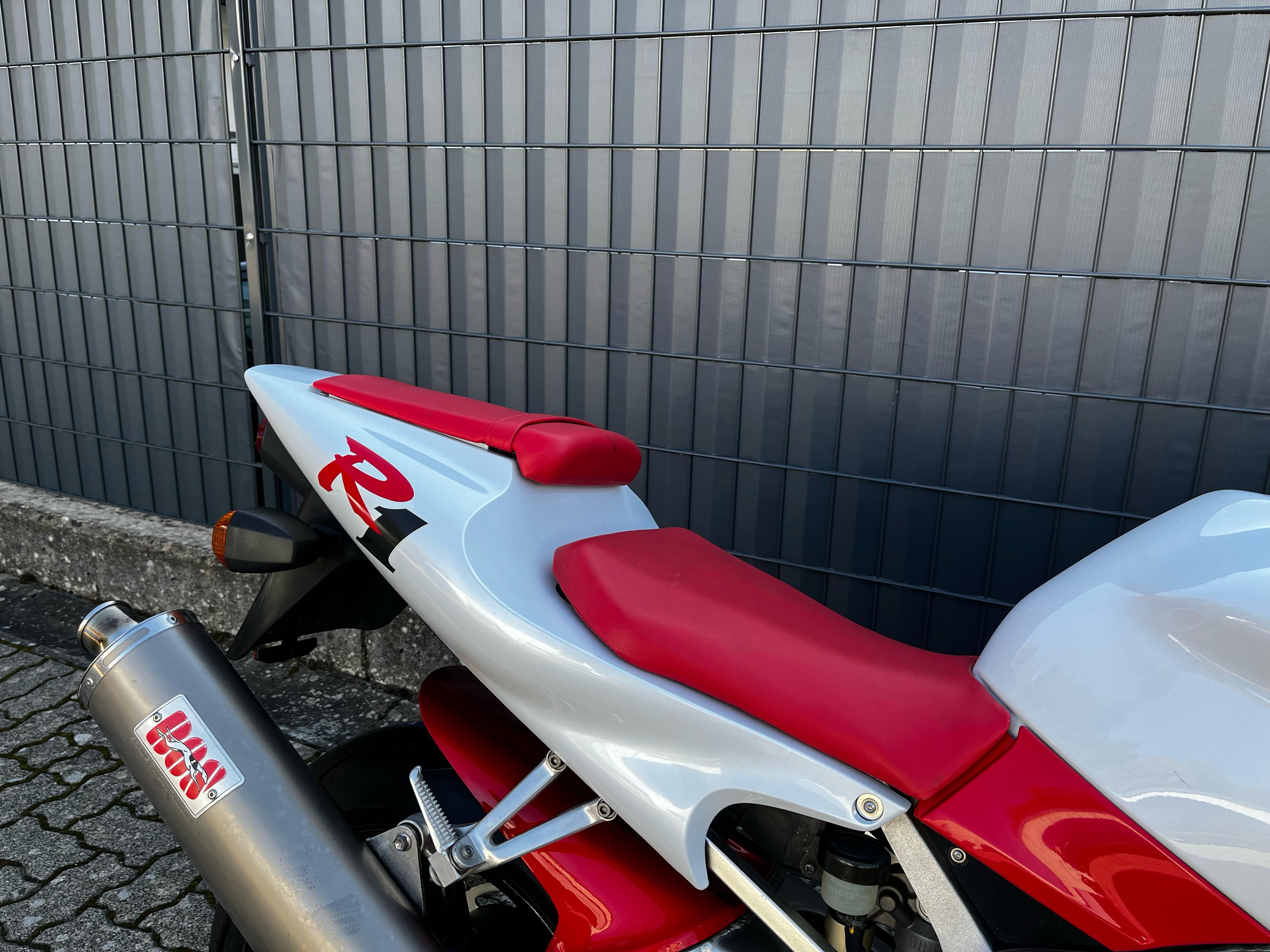 YZF - R1 (998cc) 1998