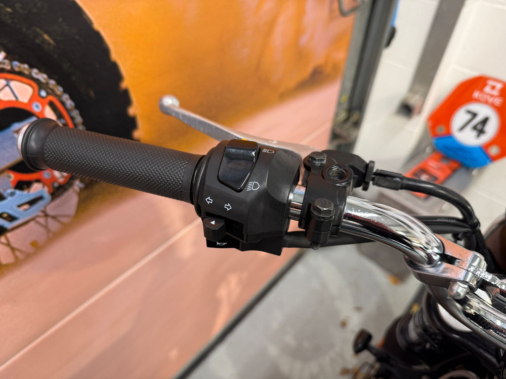 Interceptor Street Scrambler (648cc) 2022