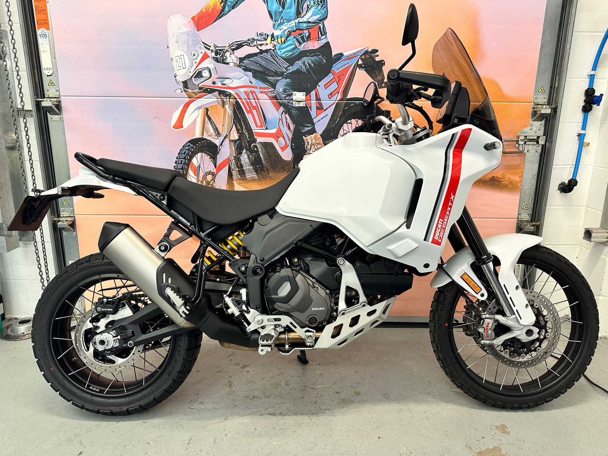 Desert X (937cc) 2022