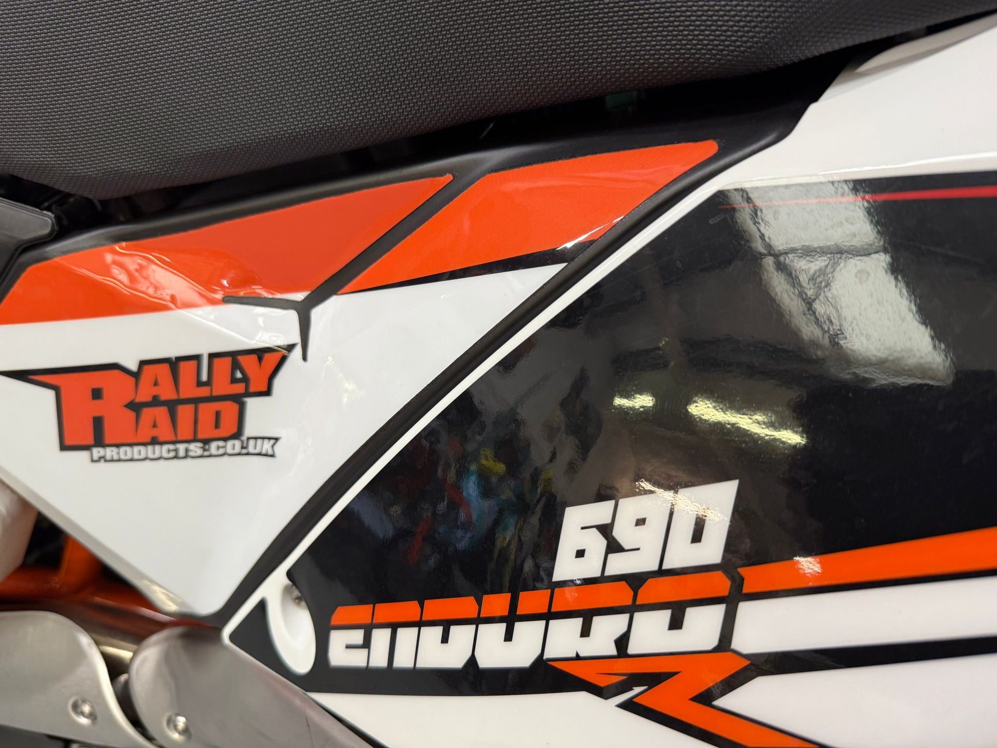 690 Enduro R (690cc) 2015