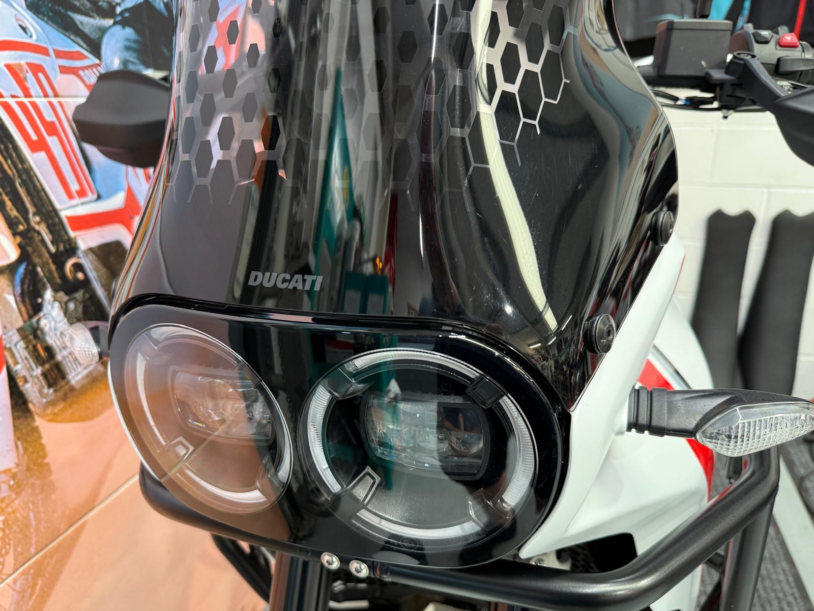 Desert X (937cc) 2023