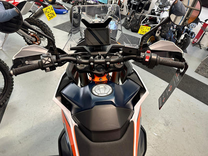 890 Adventure R (889cc) 2023