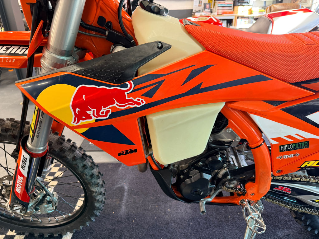 EXC-F 350 Champion Edition (349cc) 2025