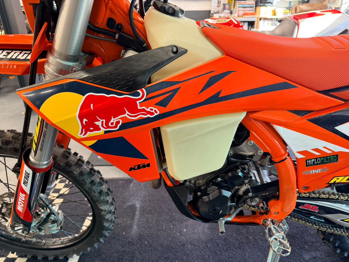 EXC-F 350 Champion Edition (349cc) 2025