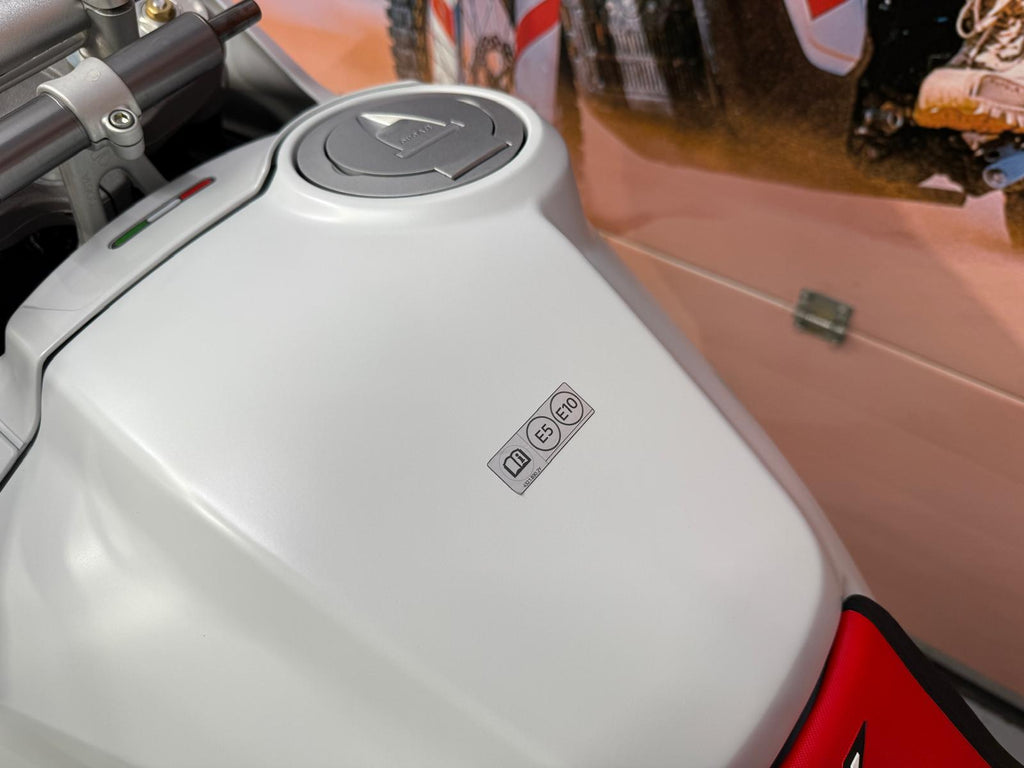 Desert X (937cc) 2023