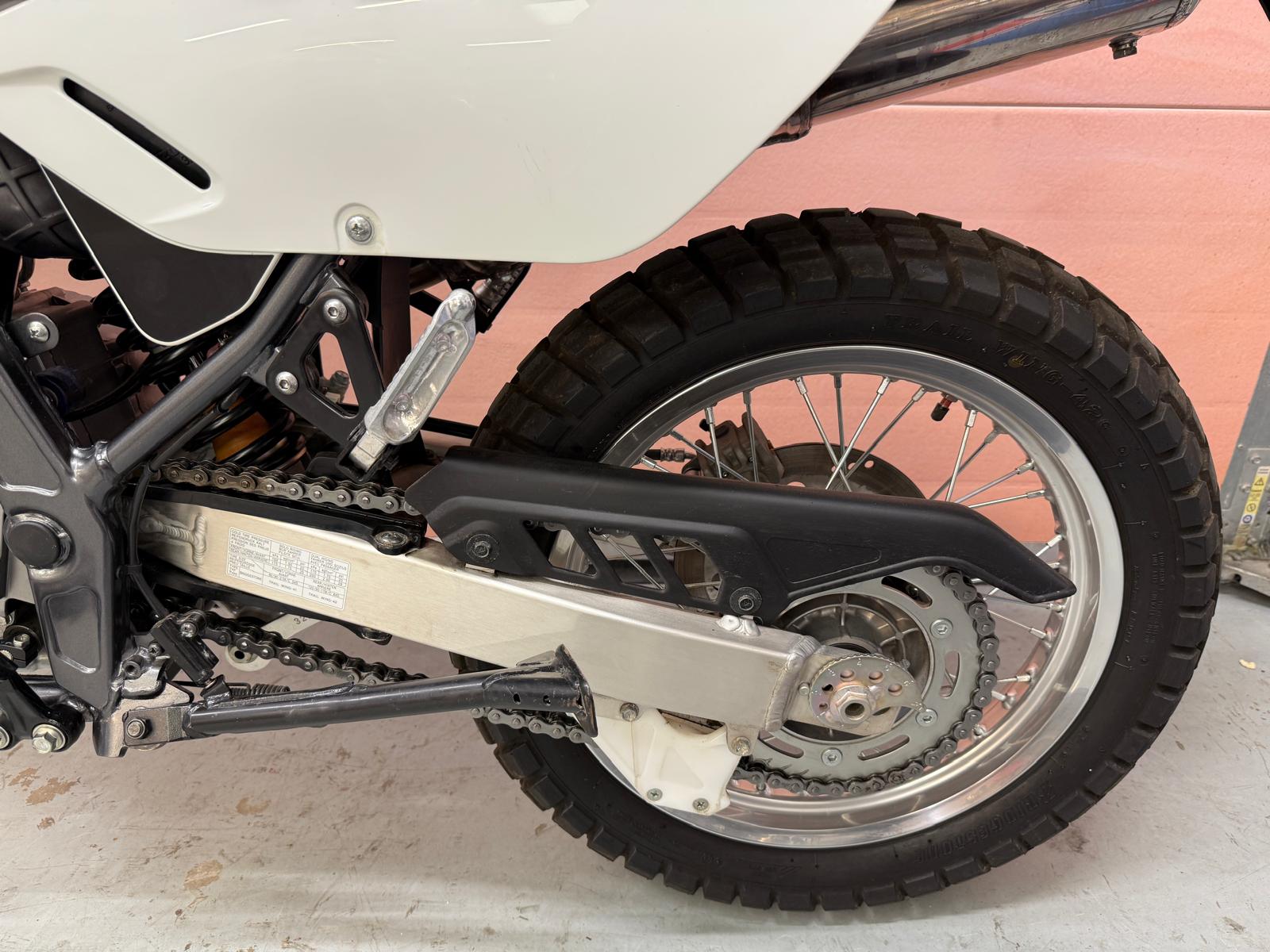 DR 650 Dual Sport (644cc) 2025