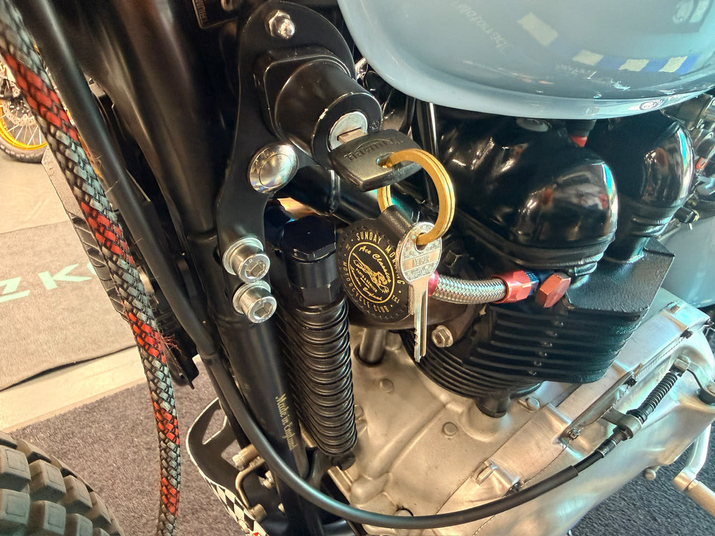 Thruxton 900 Desert Sled (865cc) 2006